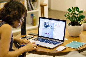 How-To-Set-Up-An-Ecommerce-Business-From-Scratch-In-2021