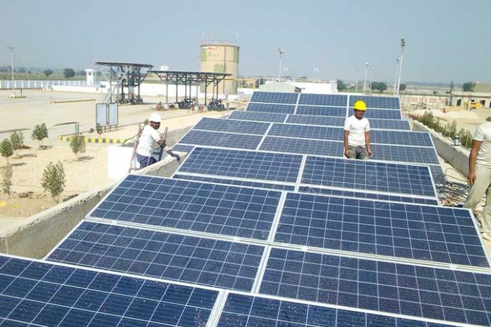 Solar-Power-Makes-Your-House-More-Environmentally-Friendly