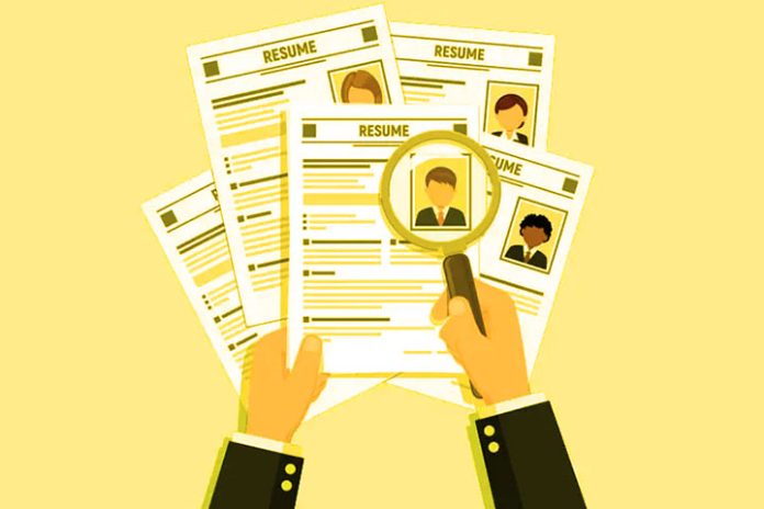 How To Evaluate A CV Without An HR Manager
